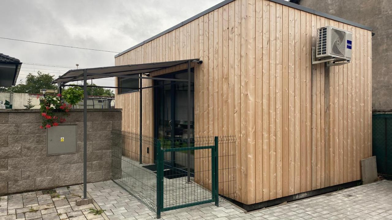 Tiny House Lägenhet Pardubice Exteriör bild