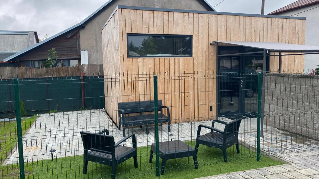 Tiny House Lägenhet Pardubice Exteriör bild
